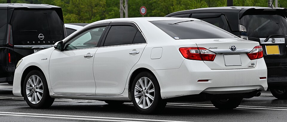 Toyota Camry 2