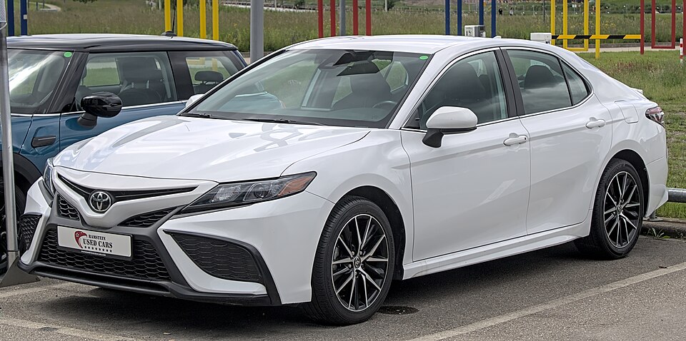 Toyota Camry 3