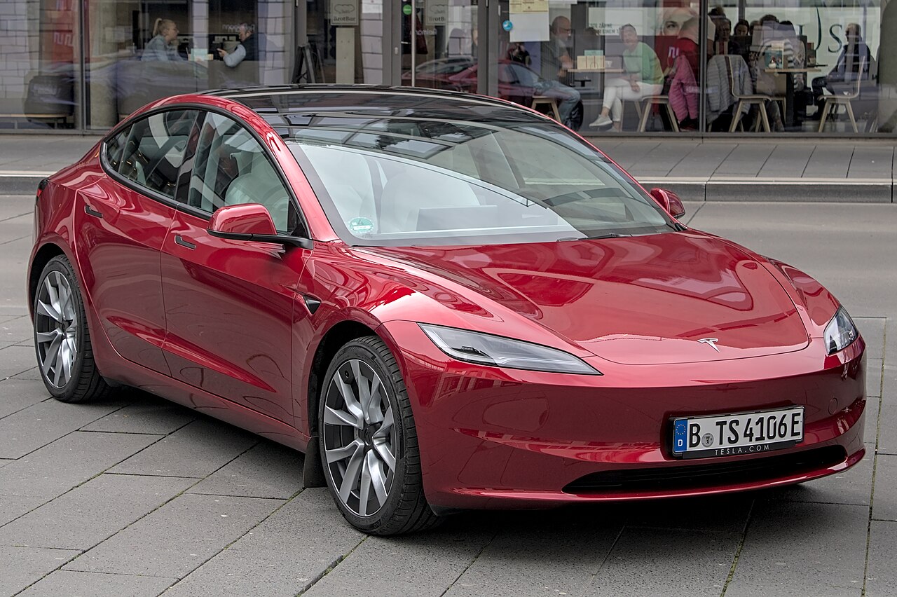 Tesla Model 3 2